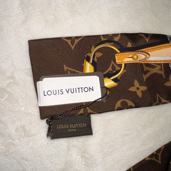 Louis Vuitton Monogram Confidential Bandeau/ Purse handle cover/ Scarf - Picture 6 of 6